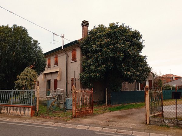 casa indipendente in vendita a San Martino di Venezze