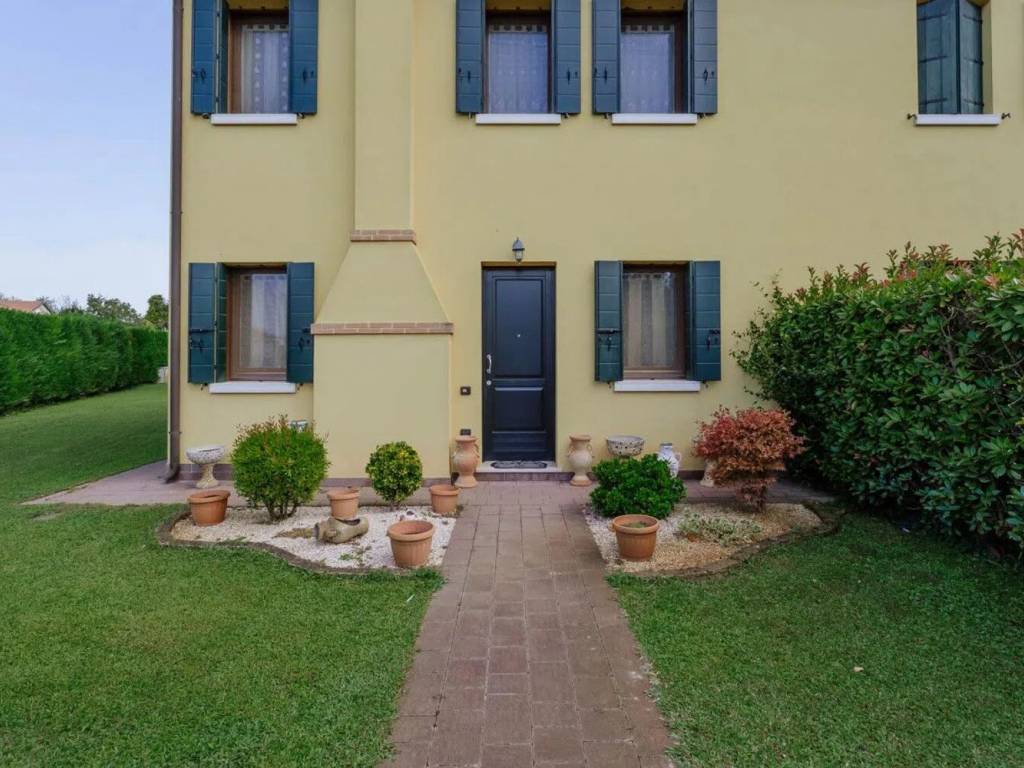 casa indipendente in vendita a San Martino di Venezze