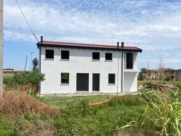 casa indipendente in vendita a San Martino di Venezze
