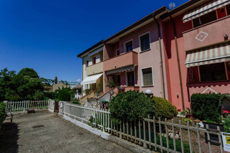 casa indipendente in vendita a San Martino di Venezze