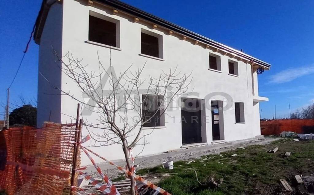 casa indipendente in vendita a San Martino di Venezze