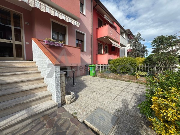 casa indipendente in vendita a San Martino di Venezze