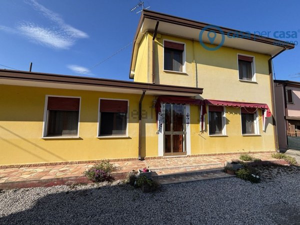 casa indipendente in vendita a San Martino di Venezze