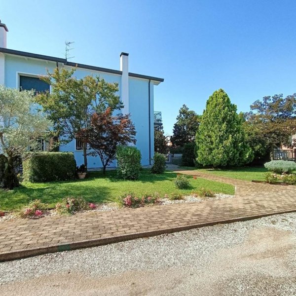 casa indipendente in vendita a San Martino di Venezze