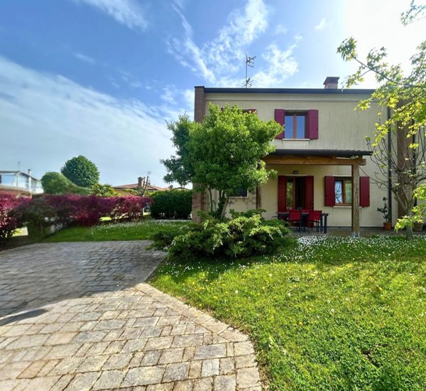 casa indipendente in vendita a San Martino di Venezze