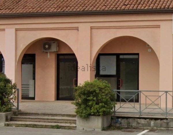 locale commerciale in vendita a San Martino di Venezze
