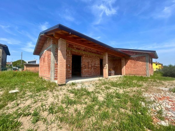 casa semindipendente in vendita a San Martino di Venezze