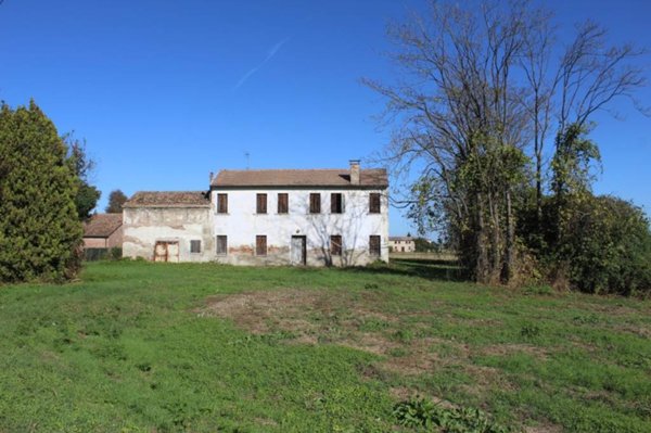 casa indipendente in vendita a Stienta