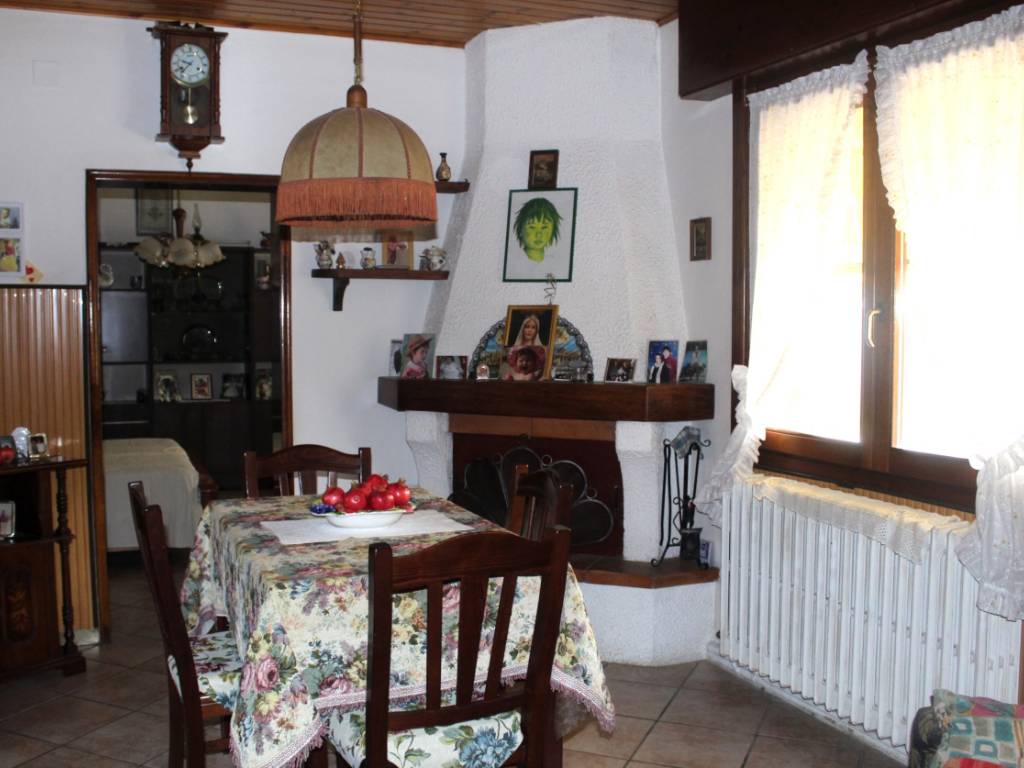 casa indipendente in vendita a Stienta