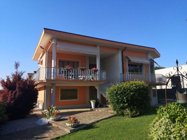 casa indipendente in vendita a Stienta