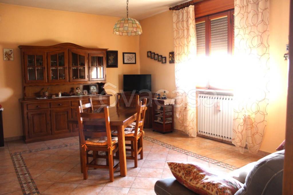 casa indipendente in vendita a Stienta in zona Sabbioni/Zampine