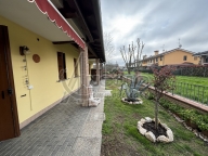casa indipendente in vendita a Stienta