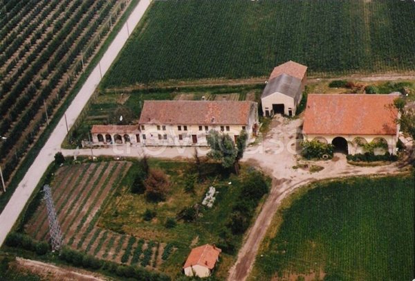 casale in vendita a Stienta
