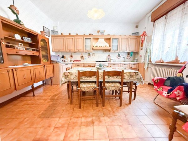 casa indipendente in vendita a Stienta in zona Sabbioni/Zampine