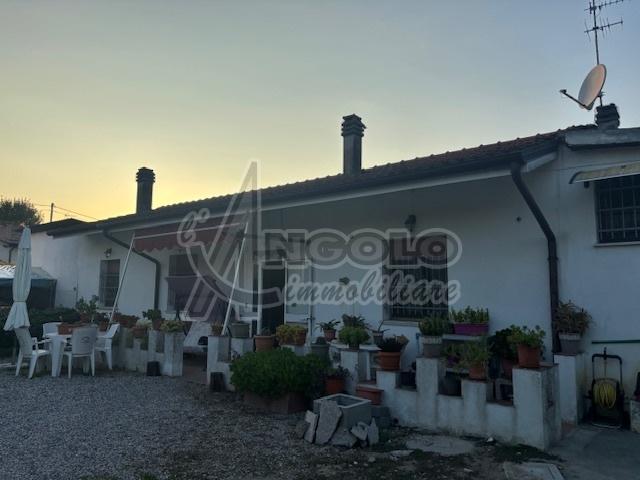 casa indipendente in vendita a Stienta