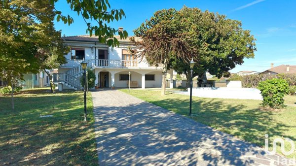 casa indipendente in vendita a Stienta