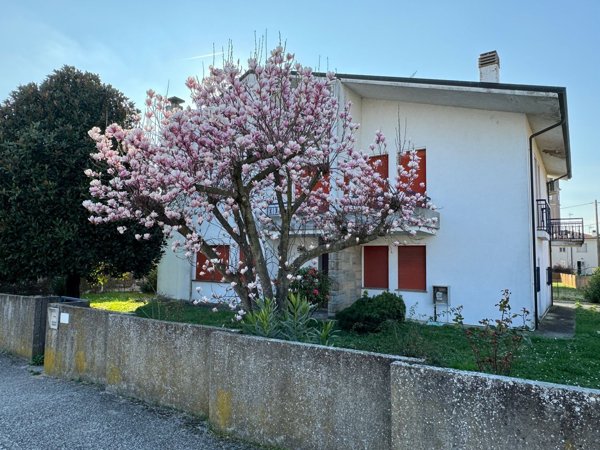 casa indipendente in vendita a Stienta
