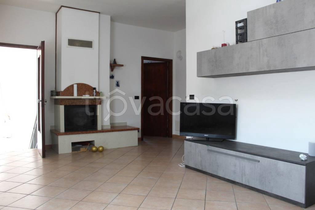 casa indipendente in vendita a Stienta