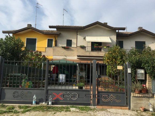 casa semindipendente in vendita a Taglio di Po