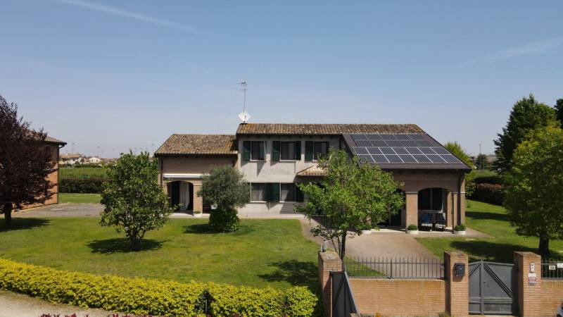 casa indipendente in vendita a Taglio di Po