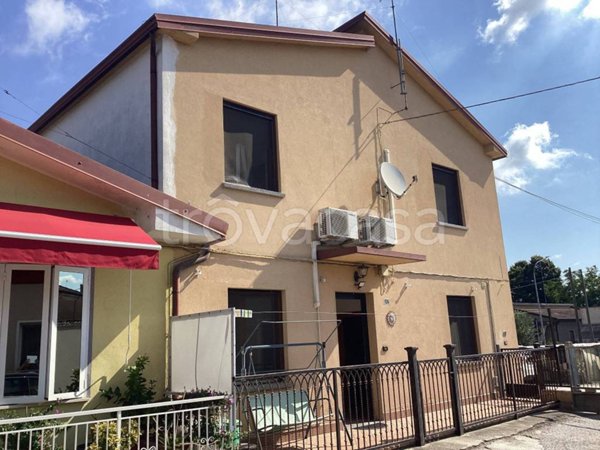 casa indipendente in vendita a Taglio di Po