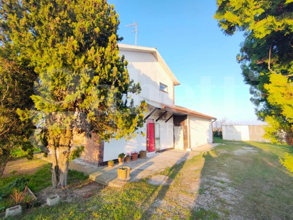casa indipendente in vendita a Taglio di Po