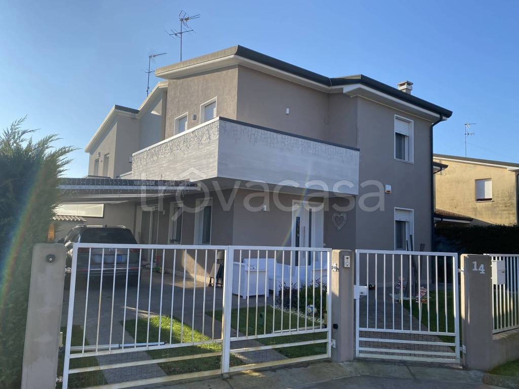 casa indipendente in vendita a Taglio di Po
