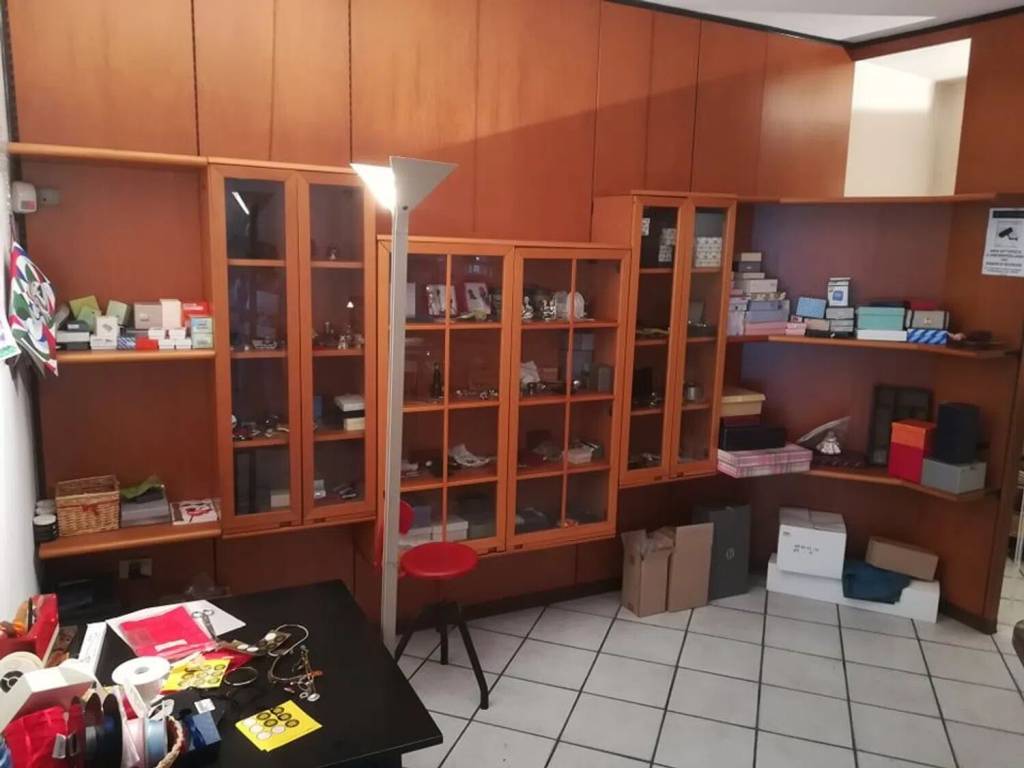 negozio in vendita a Taglio di Po