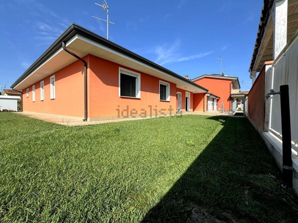 casa indipendente in vendita a Taglio di Po