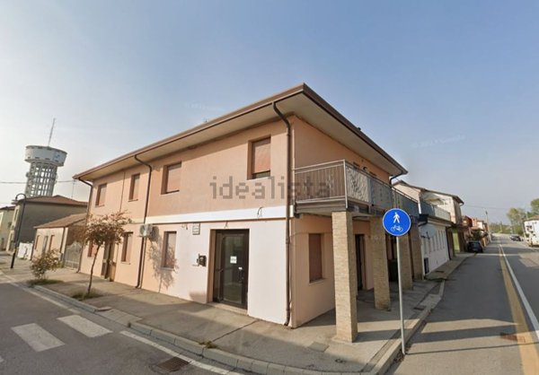 locale commerciale in vendita a Taglio di Po