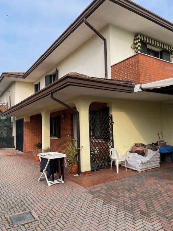 casa indipendente in vendita a Taglio di Po
