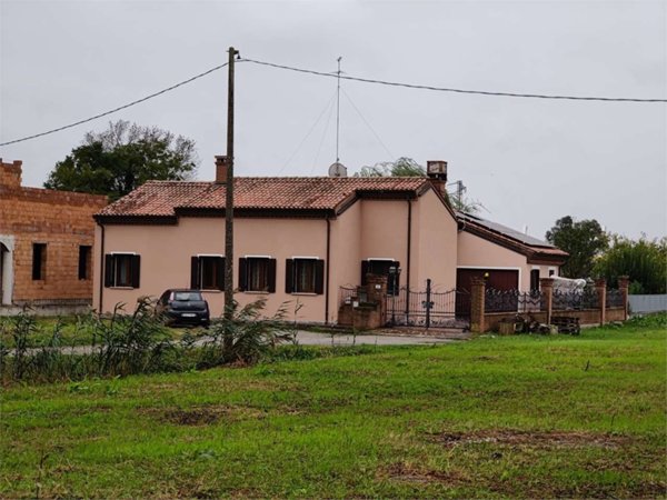 casa indipendente in vendita a Taglio di Po