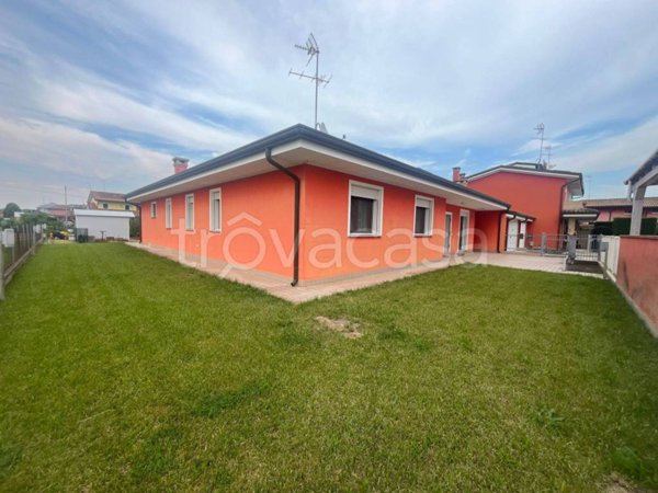 casa indipendente in vendita a Taglio di Po