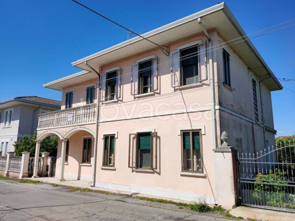 casa indipendente in vendita a Taglio di Po