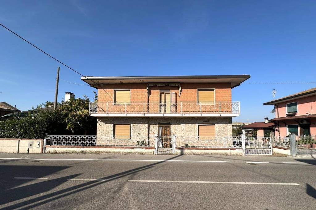 casa indipendente in vendita a Taglio di Po