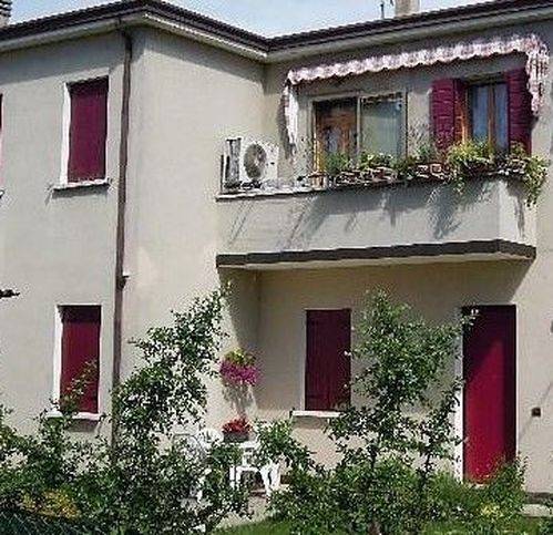 casa indipendente in vendita a Taglio di Po