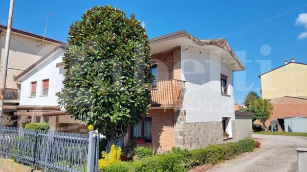 casa indipendente in vendita a Taglio di Po