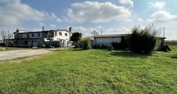 casa semindipendente in vendita a Taglio di Po
