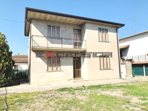 casa indipendente in vendita a Taglio di Po