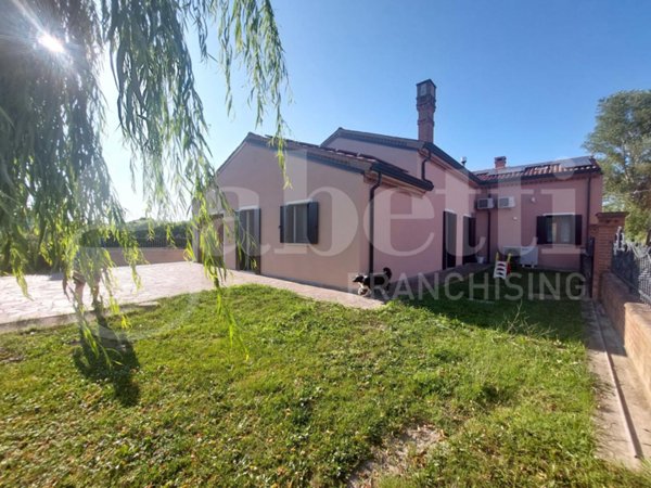 casa indipendente in vendita a Taglio di Po