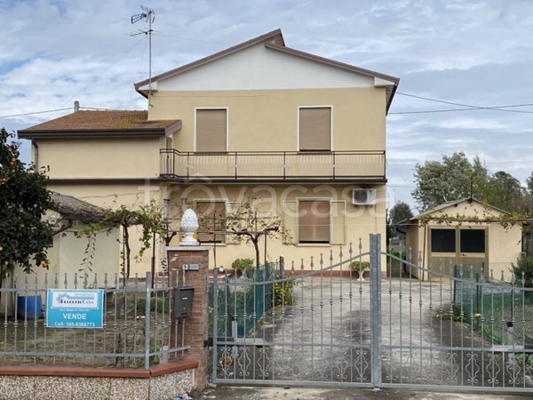 casa indipendente in vendita a Taglio di Po