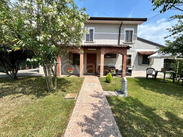 casa indipendente in vendita a Taglio di Po