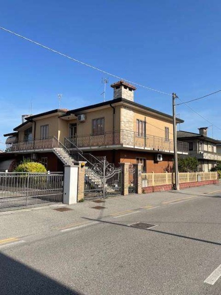 casa indipendente in vendita a Taglio di Po