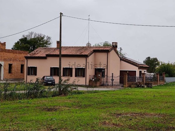 casa indipendente in vendita a Taglio di Po