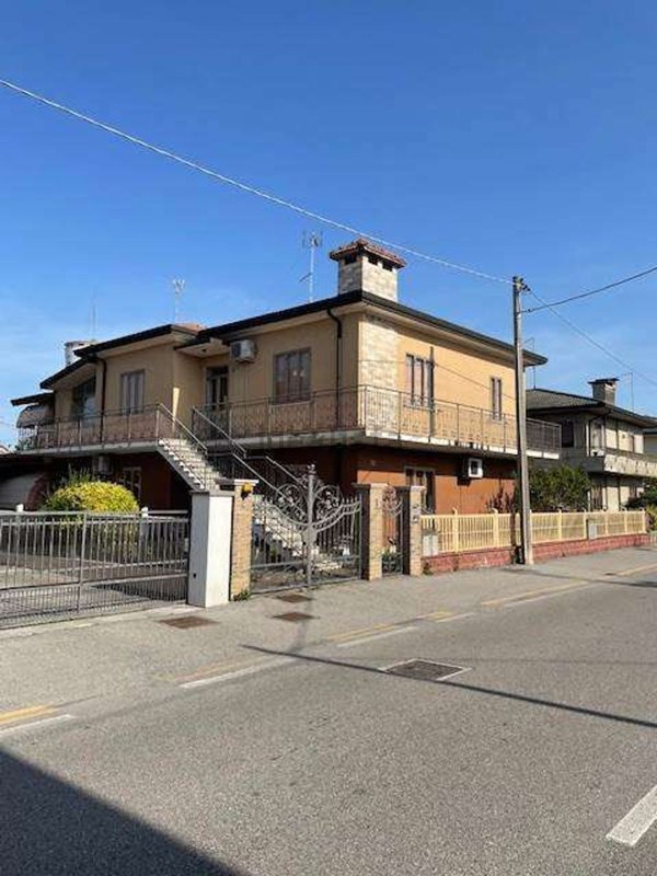 quadrivano in vendita a Taglio di Po