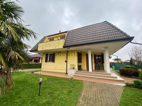 casa indipendente in vendita a Taglio di Po