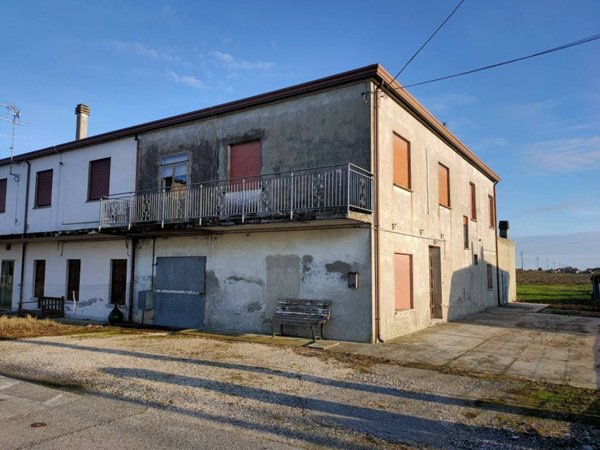 casa indipendente in vendita a Taglio di Po
