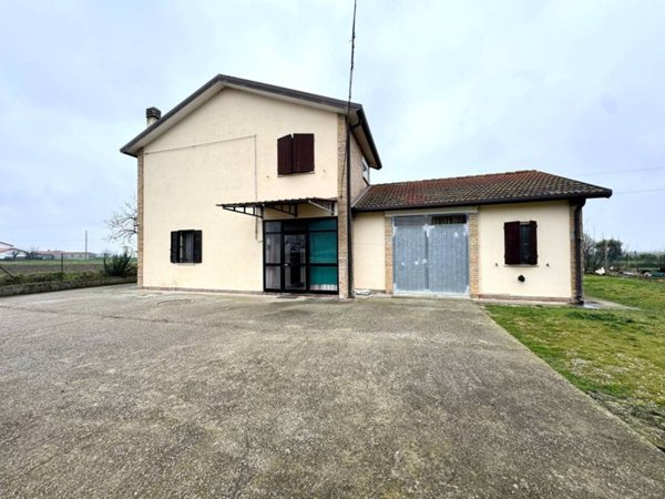 casa indipendente in vendita a Taglio di Po