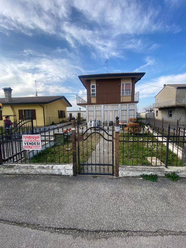 casa indipendente in vendita a Taglio di Po