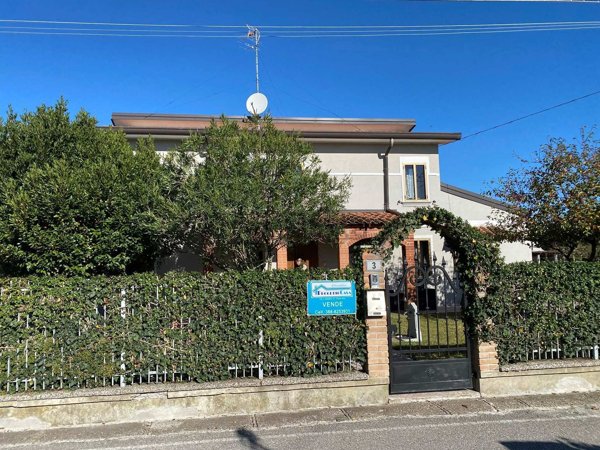 casa indipendente in vendita a Taglio di Po